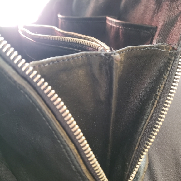 Black leather Monsac purse - Picture 6 of 8